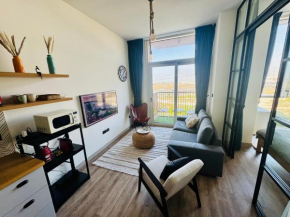 Sunny 1 Bedroom Apartment in Dubai Hills Estate